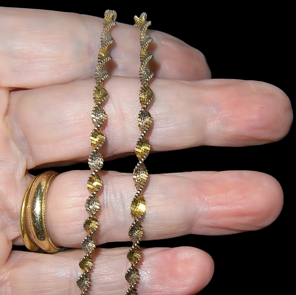 Danecraft Sterling Silver & Gold Plated Twisted Herringbone Necklace Cha… - Picture 5 of 10